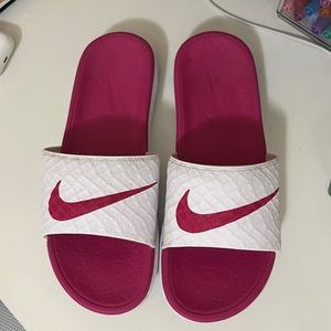 Nike slides